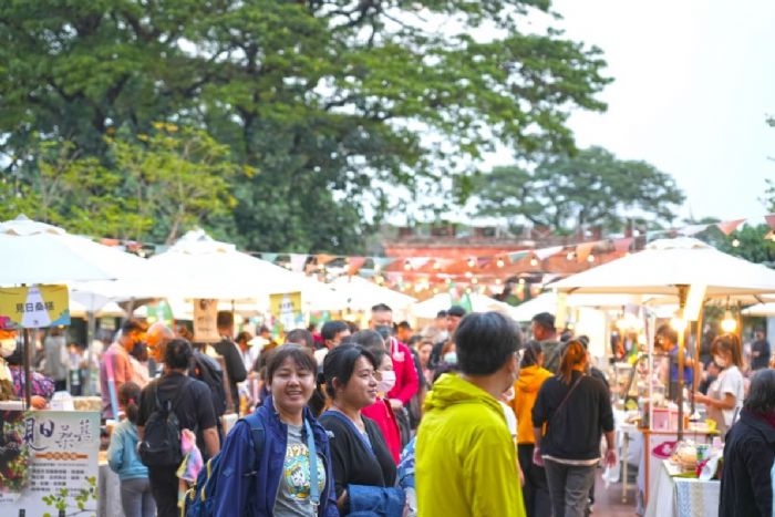 屏東夏日冒險市集：在涼爽中享受創意與美味！