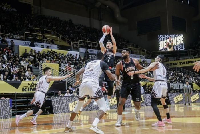 鋼鐵人林書豪又演大三元卻中止8連勝 國王逆轉季賽封王