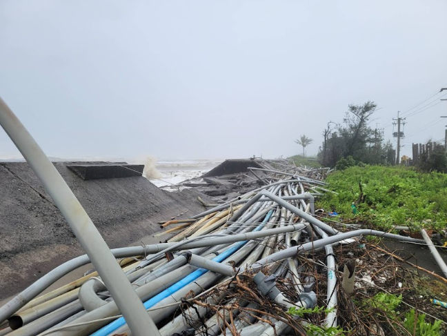 山陀兒颱風帶來強浪，屏東縣迅速應對枋寮大庄海堤破堤事件