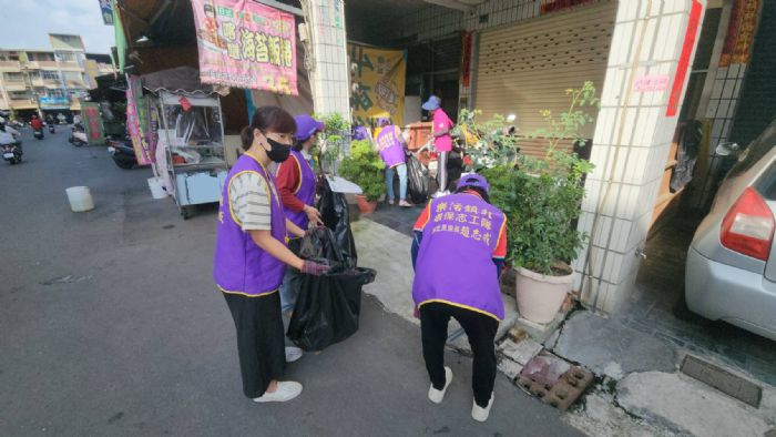 鳳山區登革熱防疫齊心協力：里民化身防疫種子