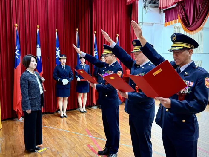 屏東縣警察局舉行新任分局長交接典禮，共同邁向更安定的未來