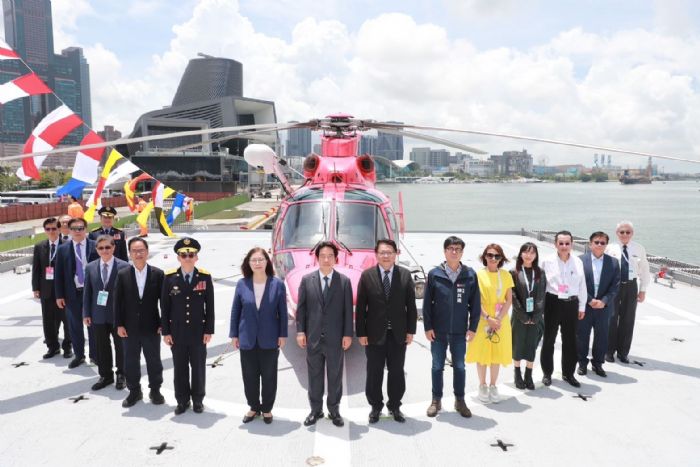 高雄港熱鬧慶祝第五屆國家海洋日暨雲林艦成軍典禮