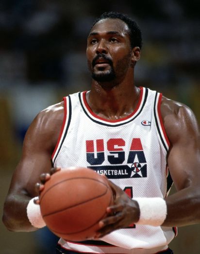 慶祝「郵差」Karl Malone 61歲生日：回顧其輝煌的籃球生涯