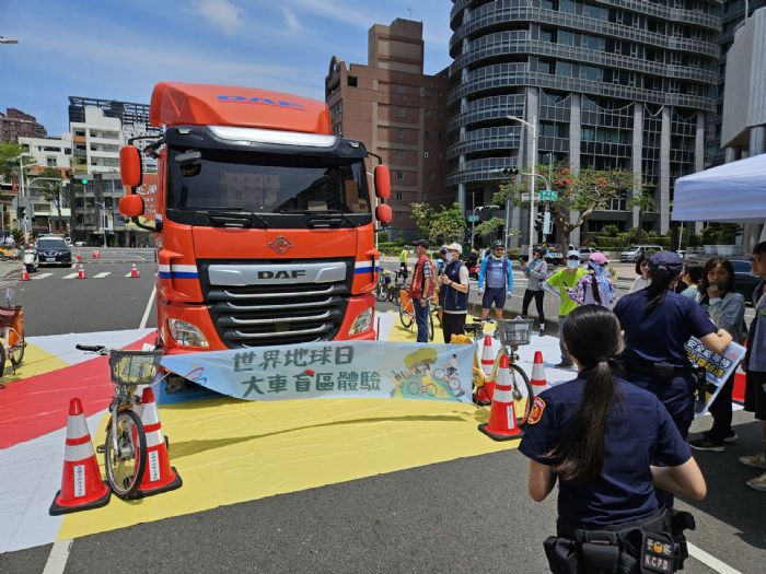 高雄市府慶祝世界地球日：自行車騎乘活動探索友善環境