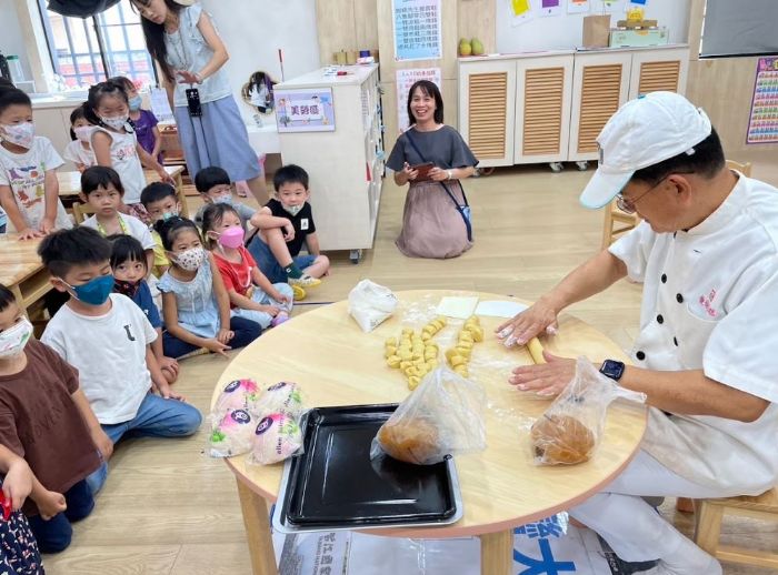 火焰蟲幼兒園：手作鳳梨酥慶祝伯公生，用愛傳承客家文化