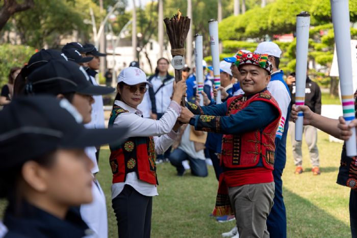 屏東縣代表隊出征全國原住民族運動會，士氣高漲，奮力爭光