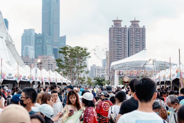 台日大港水果祭盛大開幕：高雄迎來熱情果香與文化交流