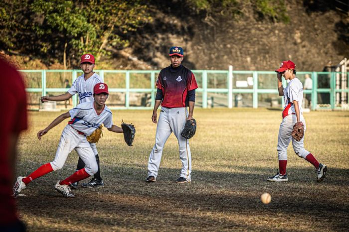 香港製造・獅子山棒球場｜一代棒球人的青春　山下默默堆砌勝利道