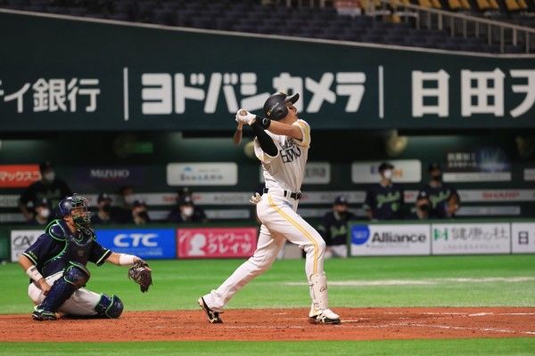 近藤健介轉戰軟銀喜極而泣　柳田悠岐推薦台灣球迷福岡海鮮