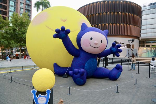 浪漫新營六米月亮降臨！台南最新幾米藝術裝置夜間璀璨登場