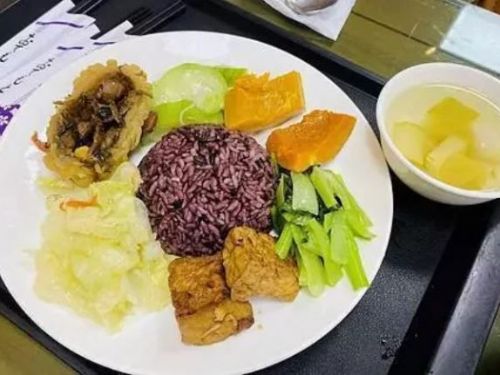 【桃園大溪】碧羅村蔬食餐廳：顛覆素食印象！六菜一湯120元，健康美味吸引客滿