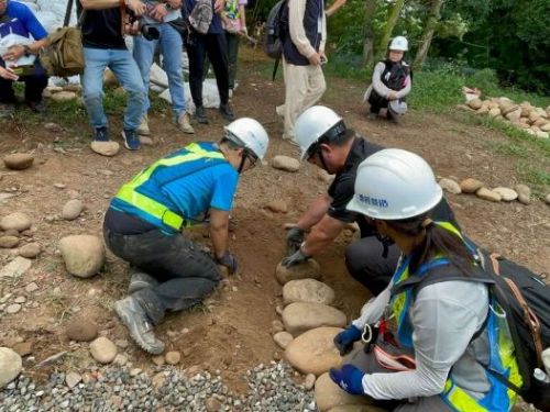 大甲鐵砧山桂花泉手作步道永續工法 獲日本大分縣佐伯市訪問團肯定