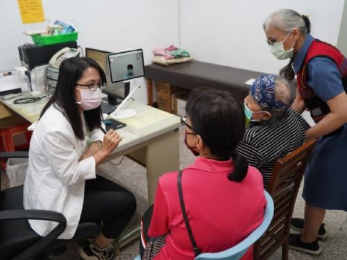 屏東縣推動遠距醫療，實現「在地就醫、在地治療、在地老化」理念