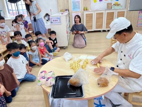 火焰蟲幼兒園：手作鳳梨酥慶祝伯公生，用愛傳承客家文化