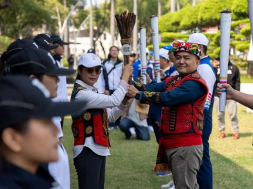 屏東縣代表隊出征全國原住民族運動會，士氣高漲，奮力爭光