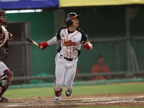 獅子軍逆轉勝利達成隊史1900勝，花蓮主場再戰樂天