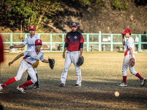 香港製造・獅子山棒球場｜一代棒球人的青春　山下默默堆砌勝利道